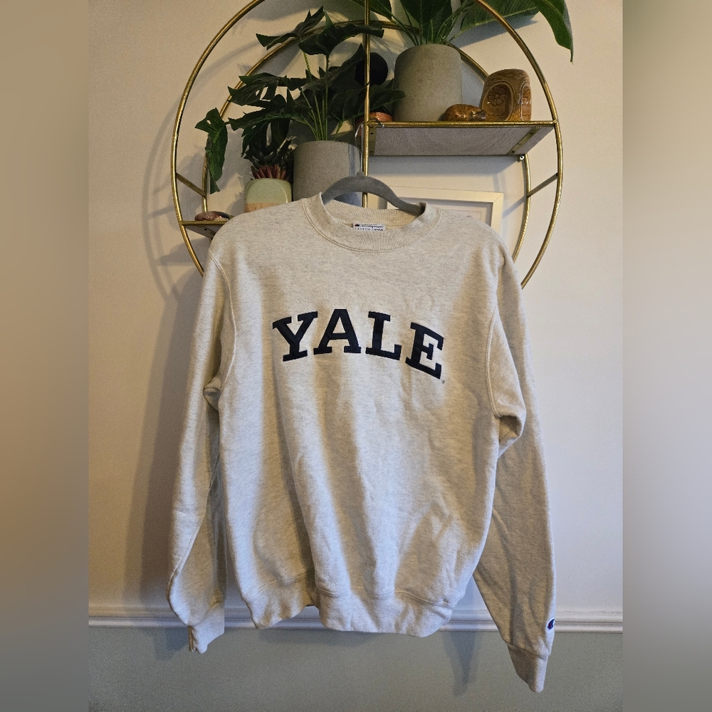 Vintage Look Champion Yale Sweatshirt